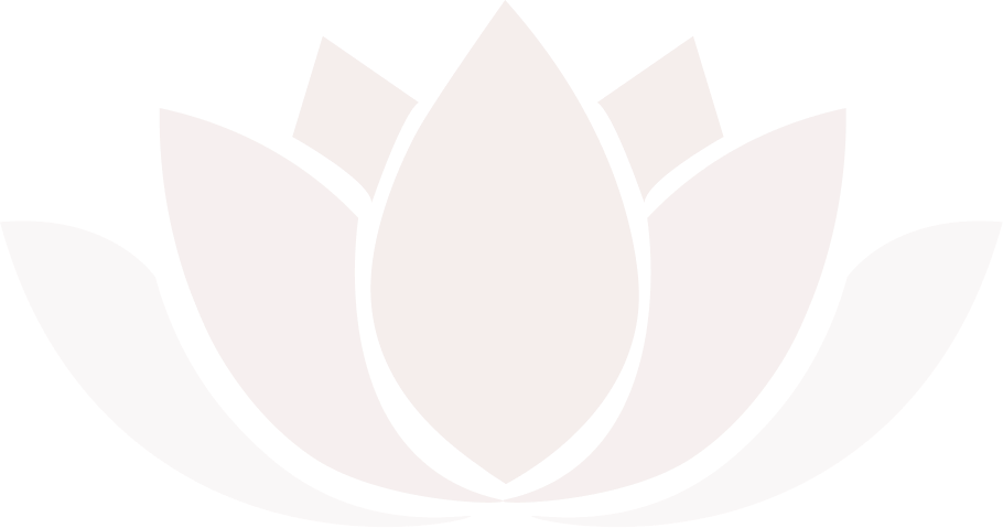 Vetor do logotipo da Dra. Naiara Galvão, com um formato de flor, em baixa opacidade.